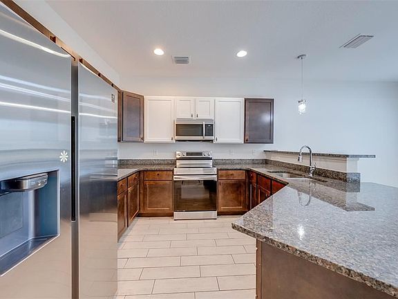2nd image of 2009 Claudia Ln