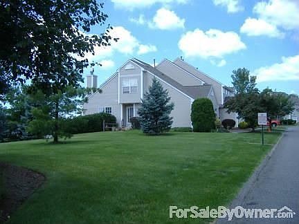 1st image of 101 Gray Fox Ln
