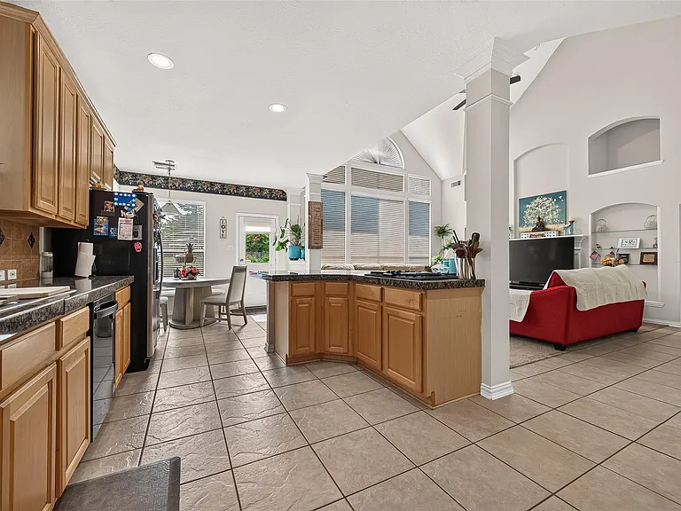 214 Kentwood Ridge Ct — Photo 11