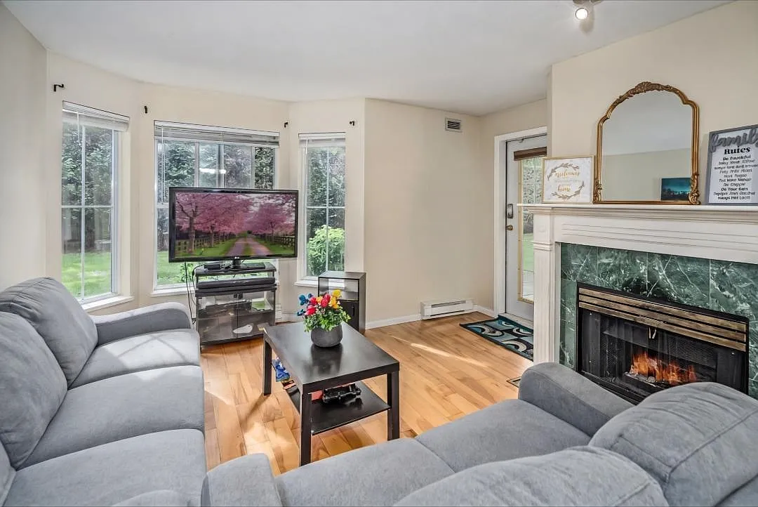 2 bed, 1028 sqft, $2,200 — Photo 2