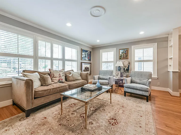 906 Bay Oaks Rd — Photo 6