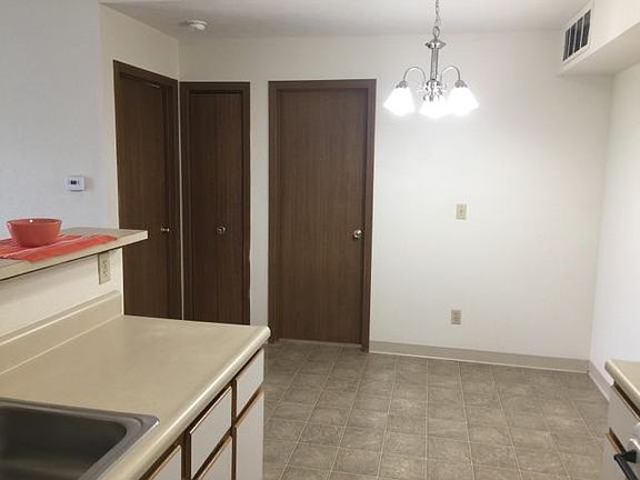 4th image of 6028 Applegrove Ln #6028