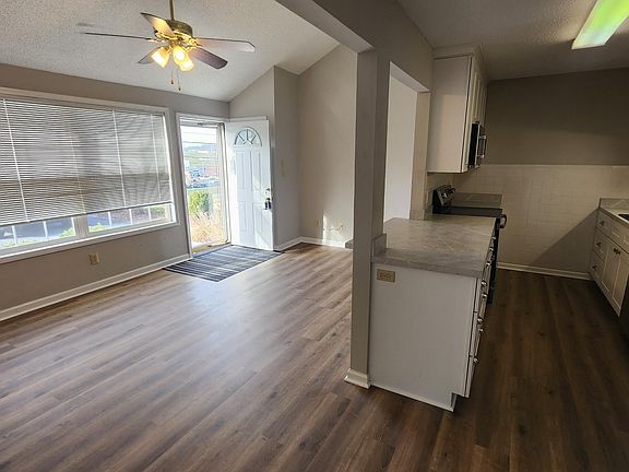 2nd image of 23 Boone Hill Ct #23