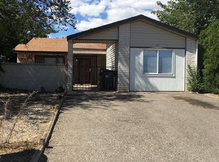 127 Pearl Dr NE, Rio Rancho, NM 87124
