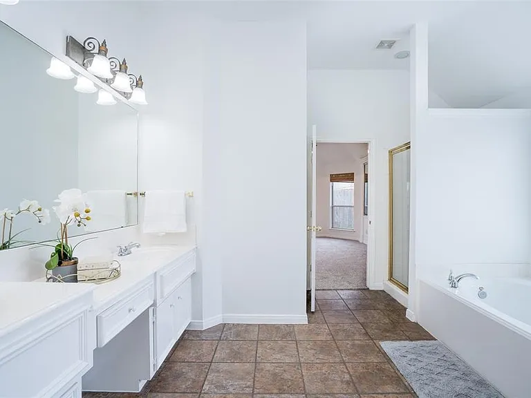 14707 Raven Hollow Ln — Photo 14