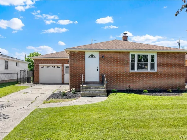 19 Davidson Dr, Depew, NY 14043