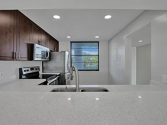 1512 Whitehall Dr #303 — Photo 9