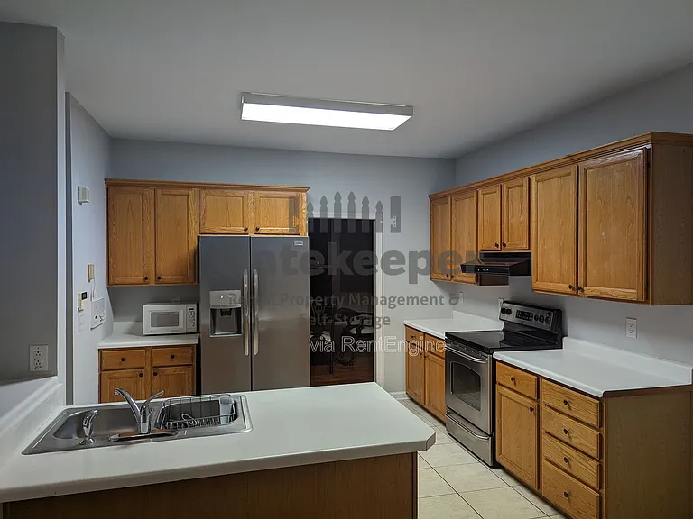 135 Overlook Ct — Photo 3