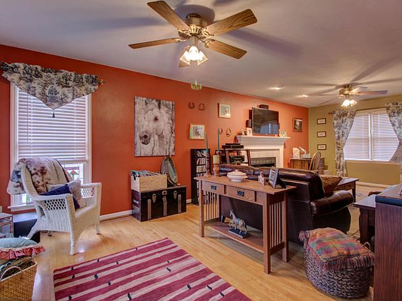 5th image of 403 Willowood Dr