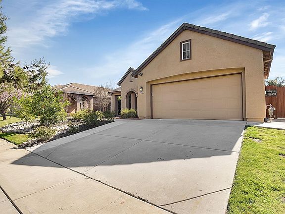2nd image of 1422 Edwards Ct