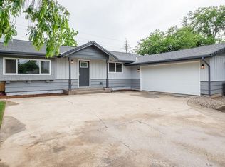 1932 Hybiscus St, Medford, OR 97504