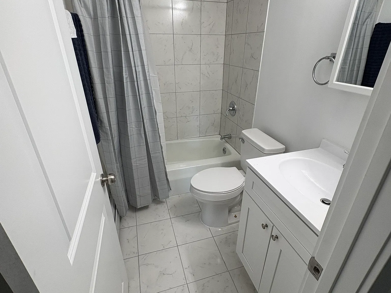 2 bed, 750 sqft, $1,500 — Photo 3