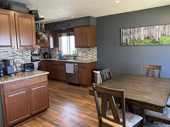 4th image of 6912 Ridge Rd