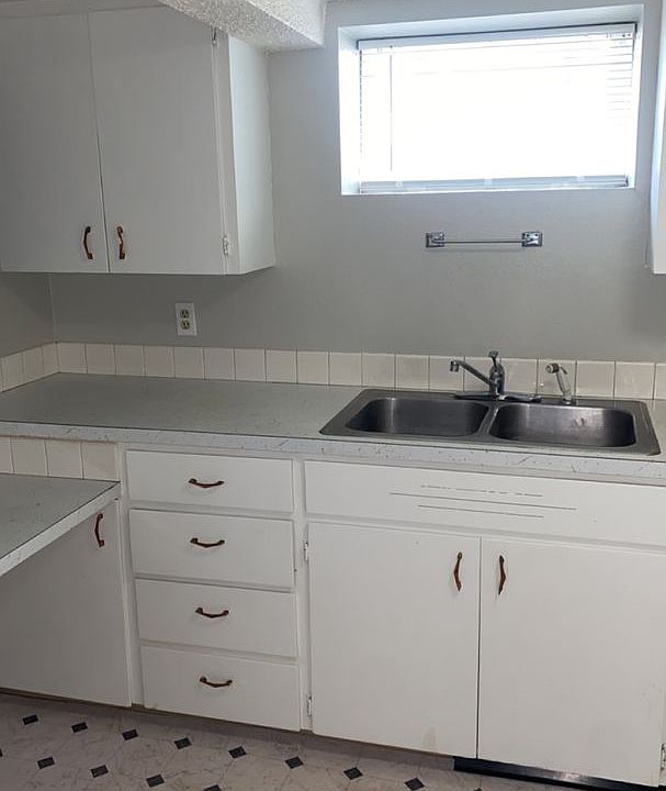 1st image of 430 Washington St #S2