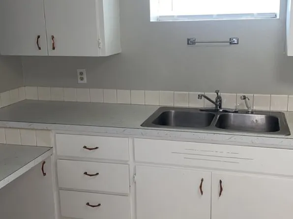 Charming units in a Histroic Building- Quiet Location near downtown