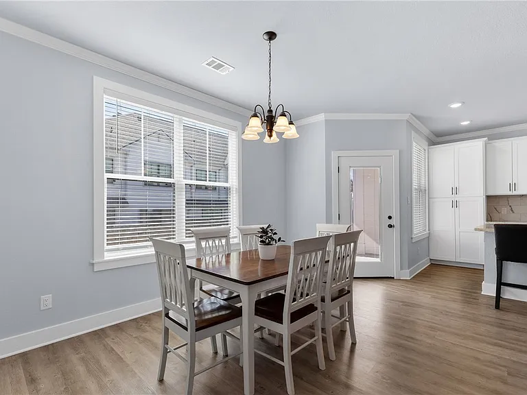 2108 Jax Dr — Photo 4
