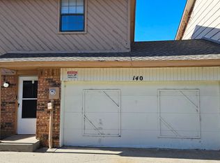 8300 NW 10th St APT 140, Oklahoma City, OK 73127