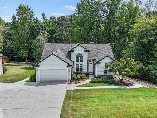 6412 Ivy Springs Dr, Flowery Branch, GA 30542