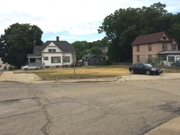 522 S Galena Ave, Dixon, IL 61021