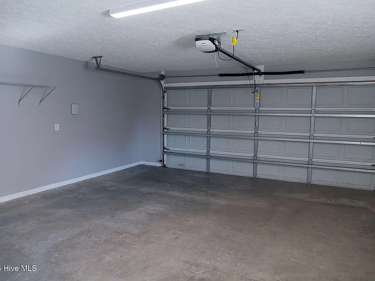 1006 Sheffield Dr — Photo 10