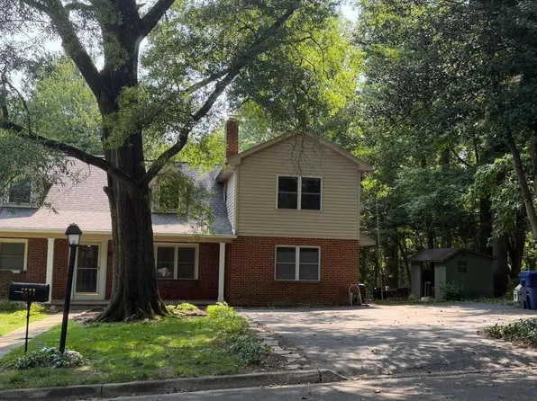 1111 Kennedy St, Falls Church, VA 22046