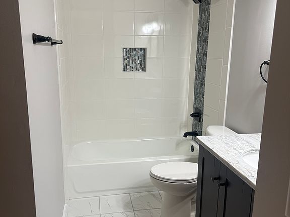 5th image of 14005 Jennifer Rd