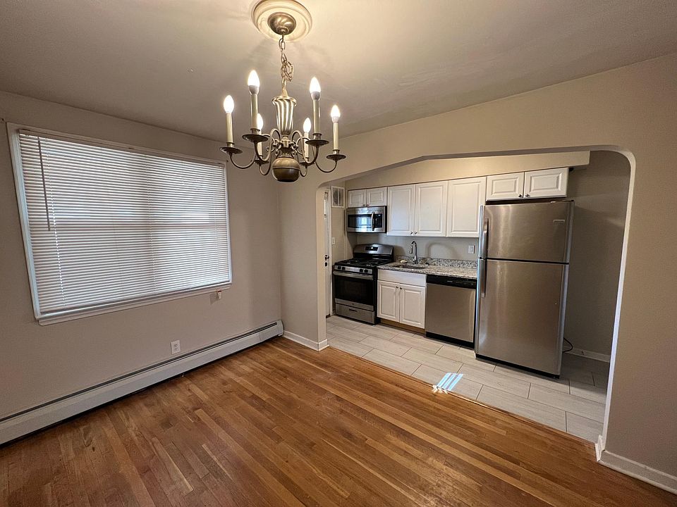 Dining room looking into kitchen
