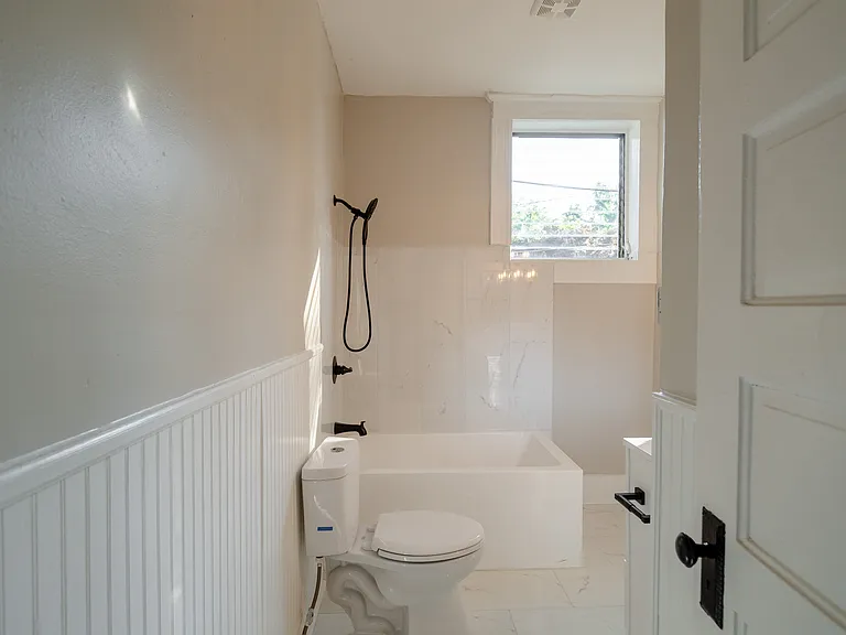 185 Clisby Pl — Photo 3