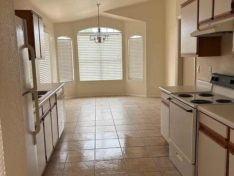 1182 W Sparrow Dr — Photo 10