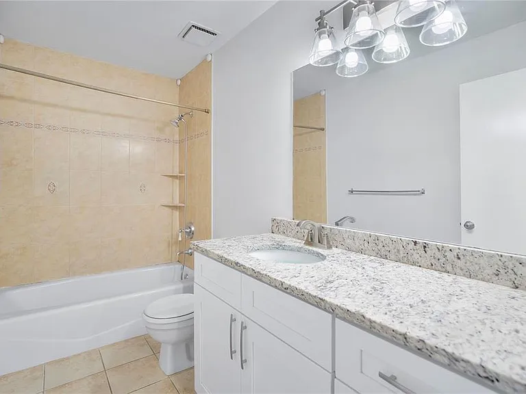 725 Northlake Blvd #67 — Photo 17
