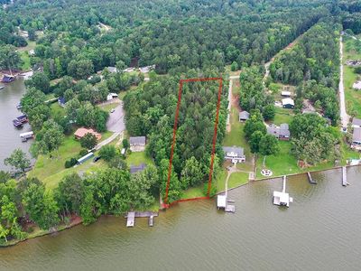 8 Pelican Harbor Dr, Cross Hill, SC, 29332