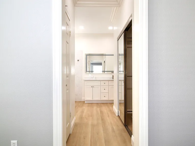 15512 Oceanside Way — Photo 49