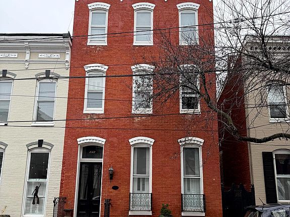 3rd image of 232 E 2nd St