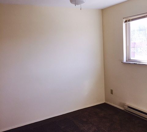 4th image of 558 Lowell Ave APT 6