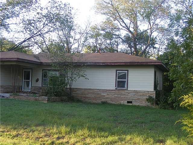 2nd image of 1306 Haskell Ave