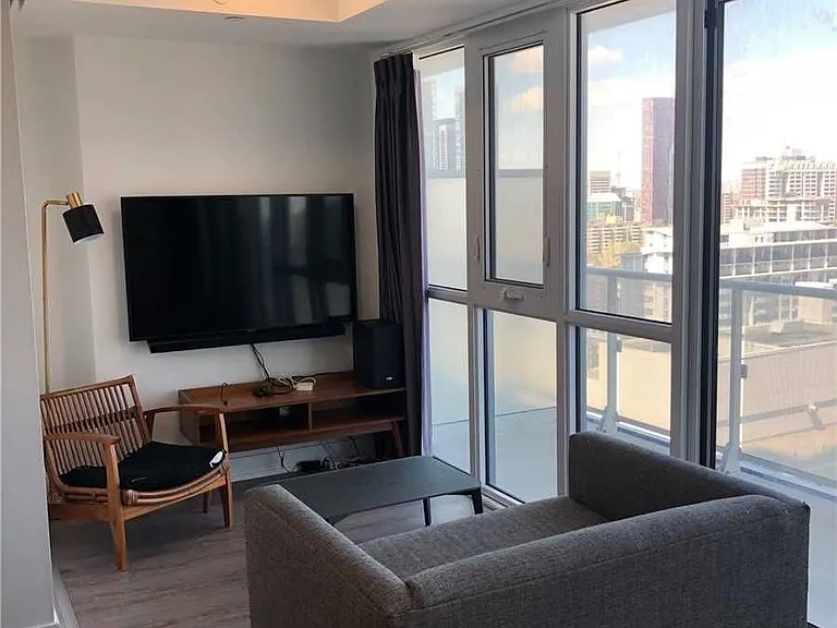 7 Grenville St #2507 — Photo 4