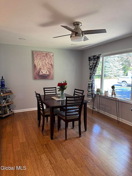 5th image of 207 Kenwood Avenue