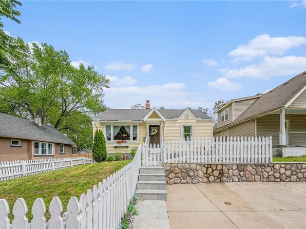 4465 Booth St, Kansas City, KS 66103