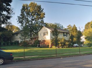 5207 Montgomery St, Springfield, VA 22151