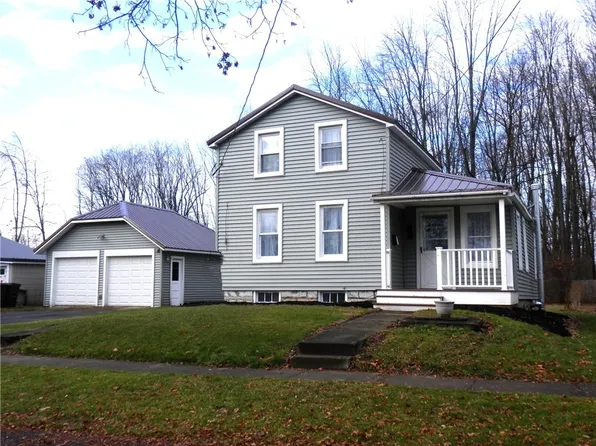15 State St, Waterloo, NY 13165