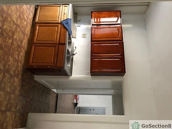 4th image of 1220 College Ave APT 3B