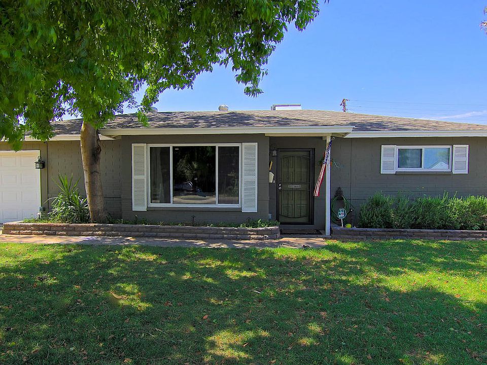 2nd image of 901 W Oregon Ave