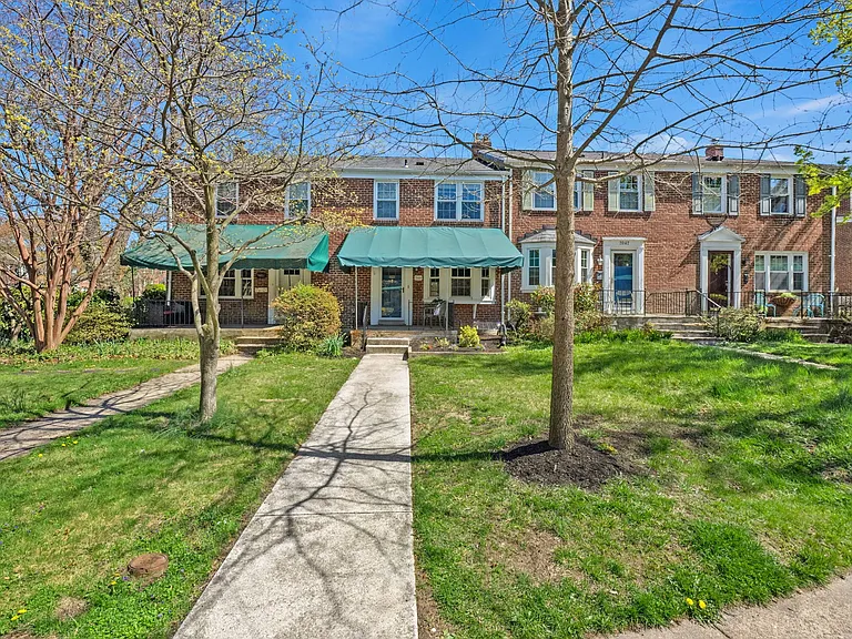 7049 Heathfield Rd — Photo 28
