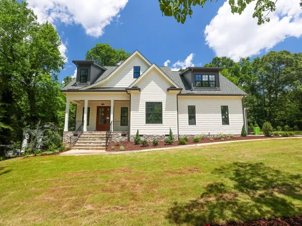 5308 Parkwood Dr, Raleigh, NC 27612