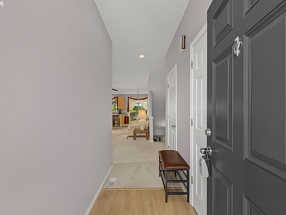 4th image of 20496 Noble Ln