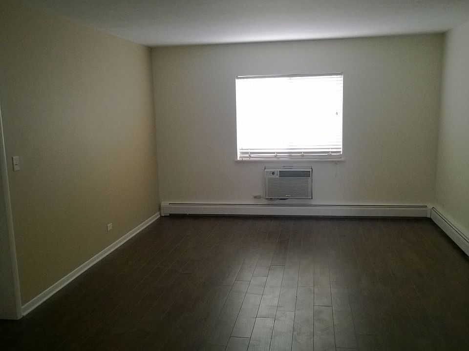 372 Pierson Crystal Lake, IL Apartment Rentals Crystal Lake, IL Zillow