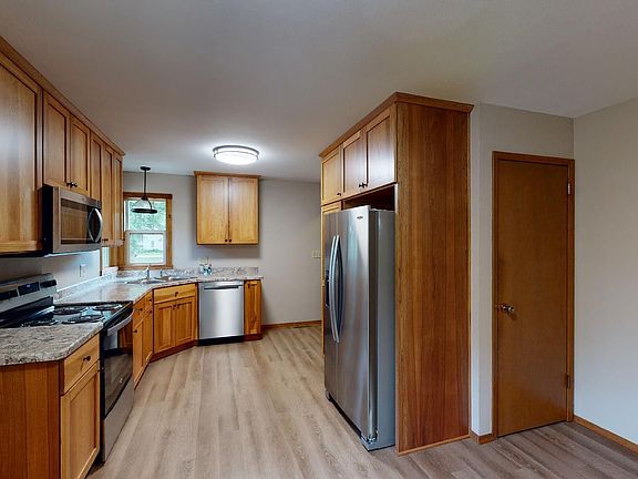 4th image of 701A Northwestern Ave