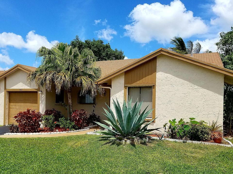 1st image of 7901 NW 62nd Ct