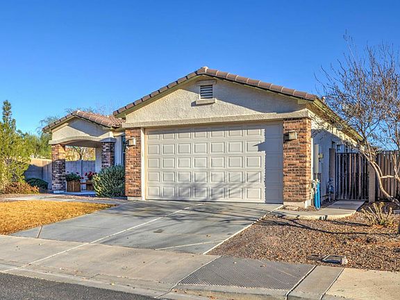 4th image of 1066 E Coyote Creek Way
