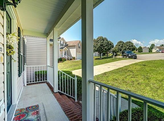 4th image of 2901 Littlebury Dr